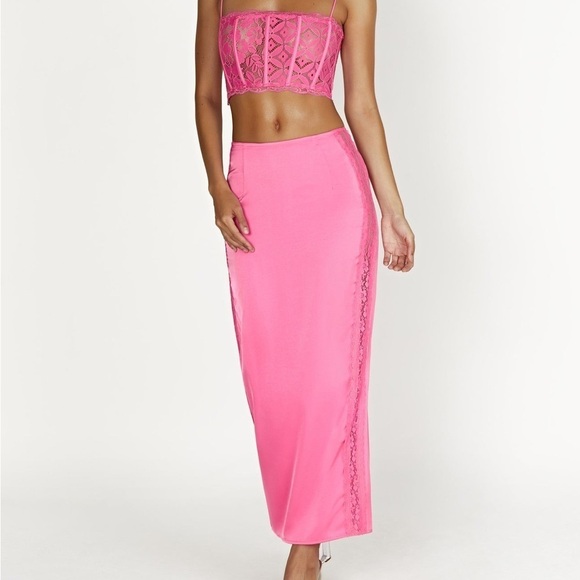 NWT Meshki Bellamy Lace Hot Pink Maxi Slip Skirt Large - Picture 2 of 5